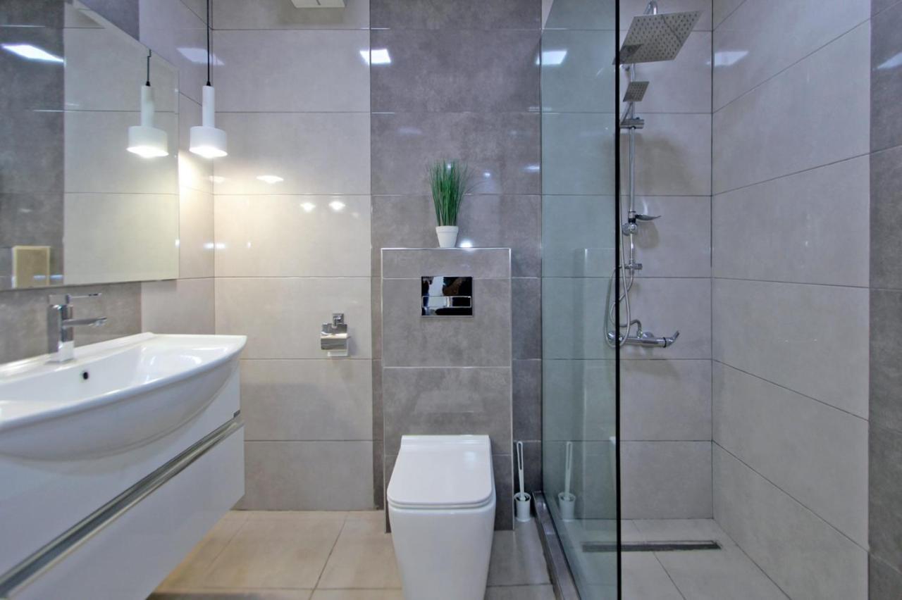 Appartment Lux, 2 Bedroom Єреван Екстер'єр фото